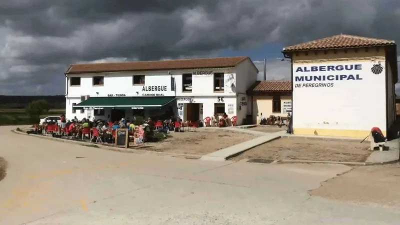 Municipal-albergue-on-el-camino-de-santiago.jpg