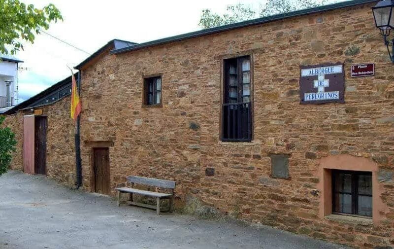Albergue de Riego de Ambros