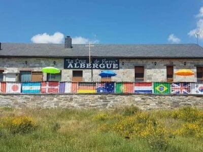 Albergue la Cruz de Fierro
