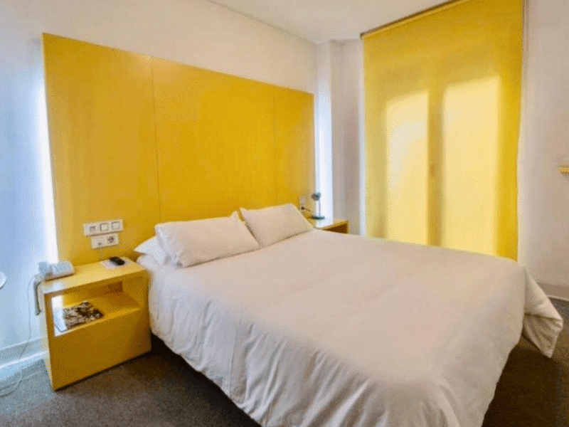 Hostal Albany