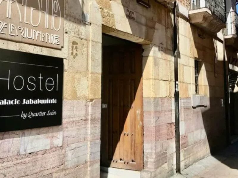 Quartier Leon Hostel Jabalquinto