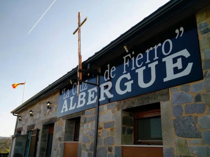 Albergue la Cruz de Fierro