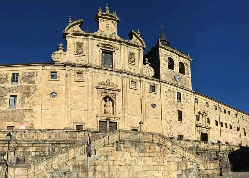 Albergue San Nicolás El Real