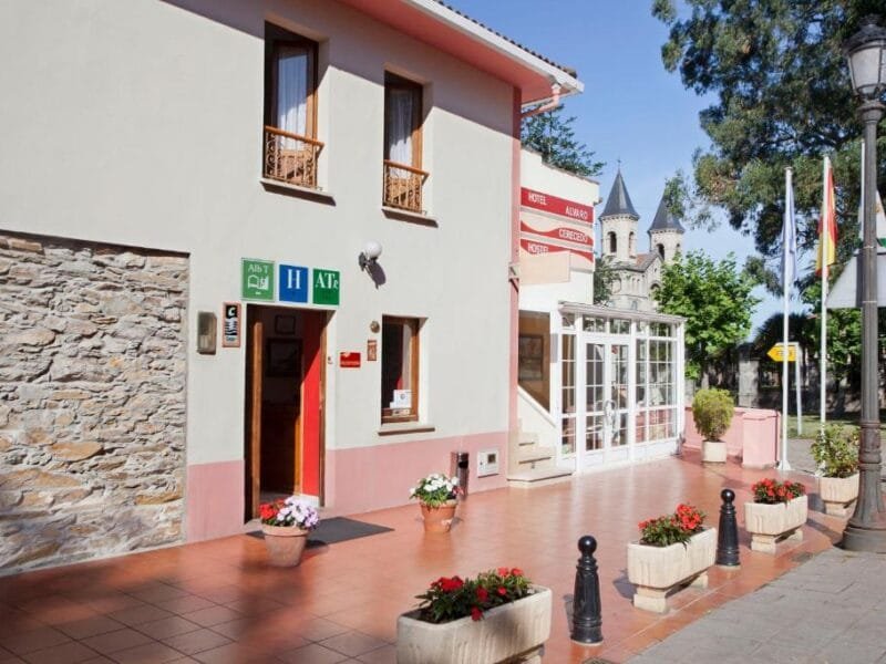 Hotel Álvaro