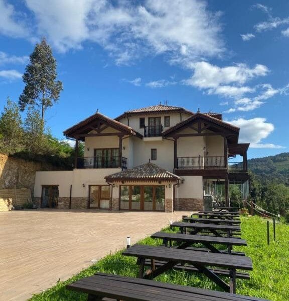 Hotel Rural Aguilar
