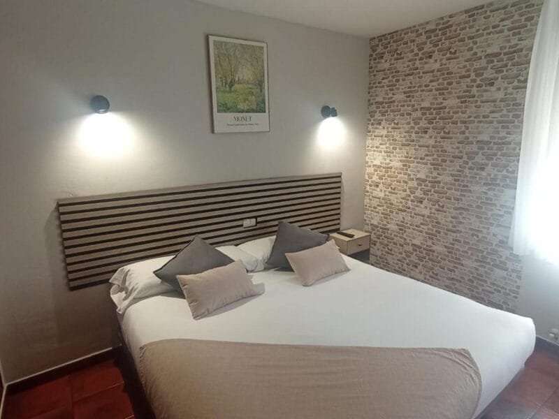Hostal Puente Azud